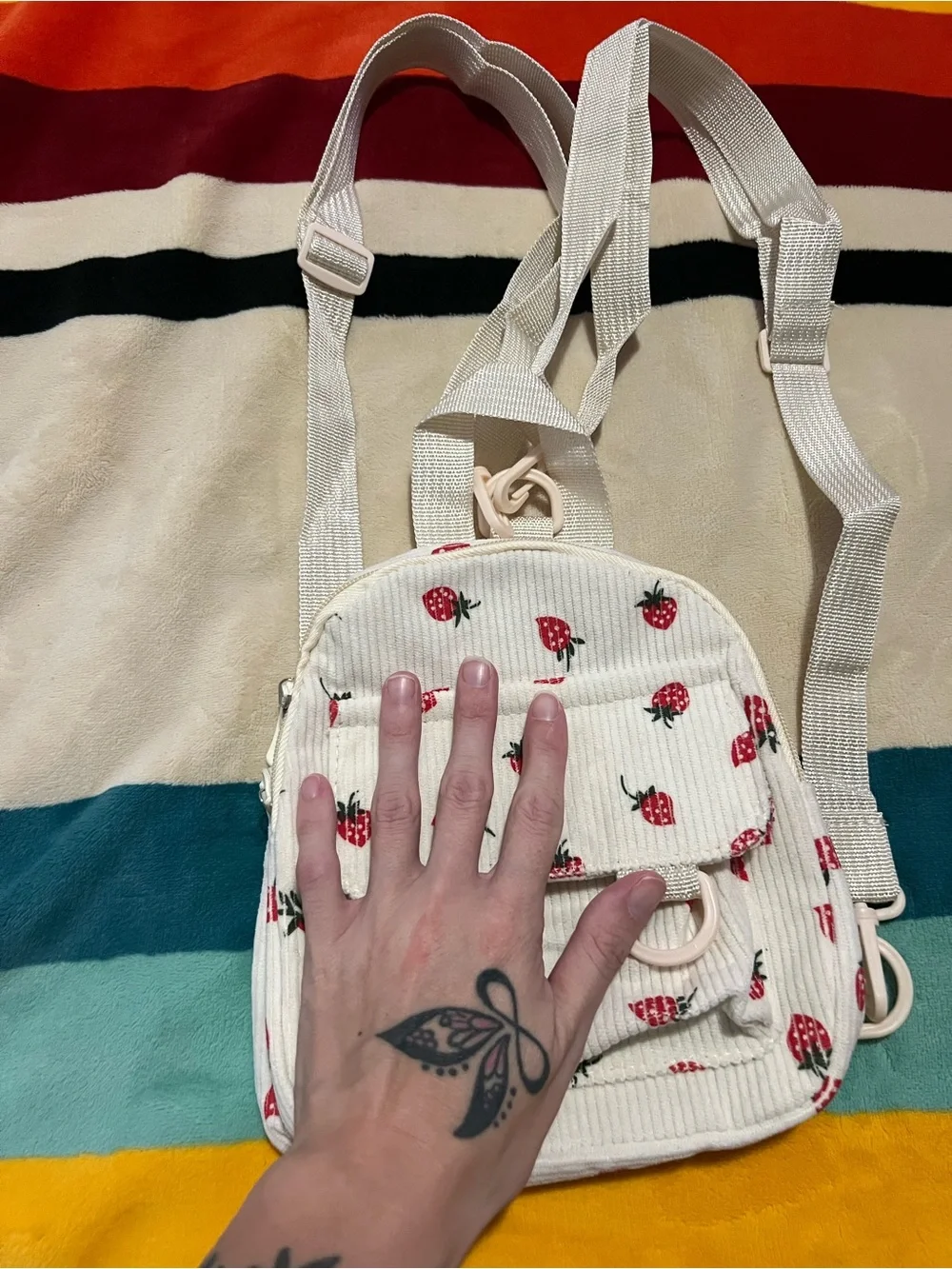 Small Strawberry Backpack 🍓NWOT 🍓